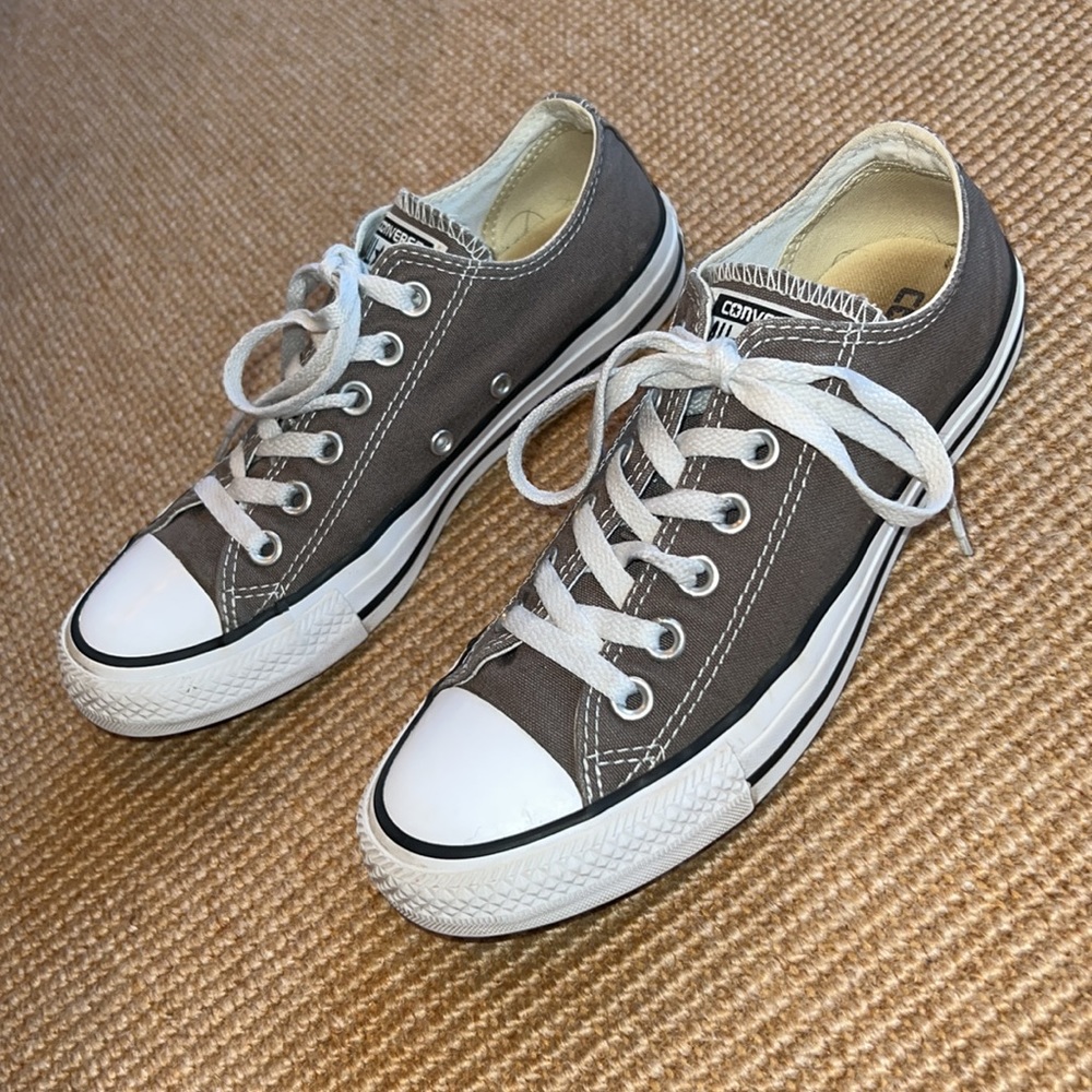 Converse All Star Gray  Sneakers Sz 7 - Picture 3 of 8